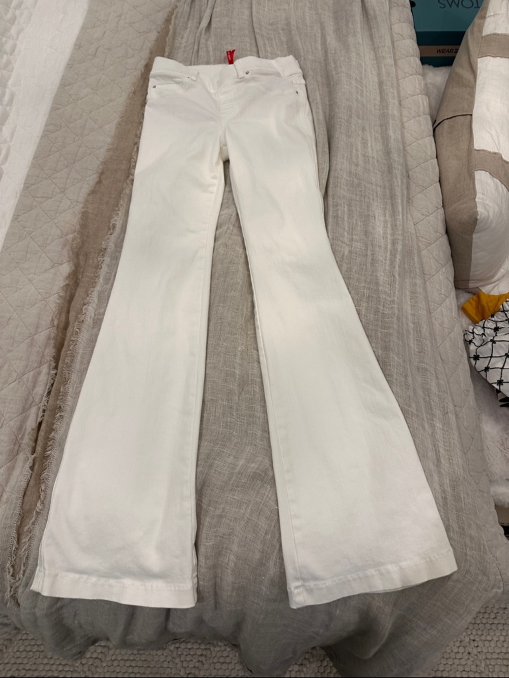 SPANX WHITE PANTS